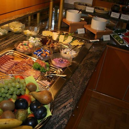 לרטה Hotel & Restaurant Fricke מראה חיצוני תמונה